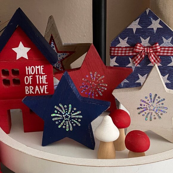Patriotic Tiered Tray Set of 3 Red White and Blue Wood Stars July 4th Decor - Picture 2 of 6
